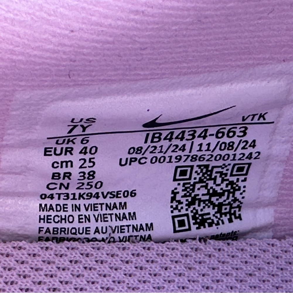 NEW Nike Pink Air Max DN BG Casual Sneaker Size Youth 7 (7Y) ; fits Womens 8.5 - Picture 9 of 9